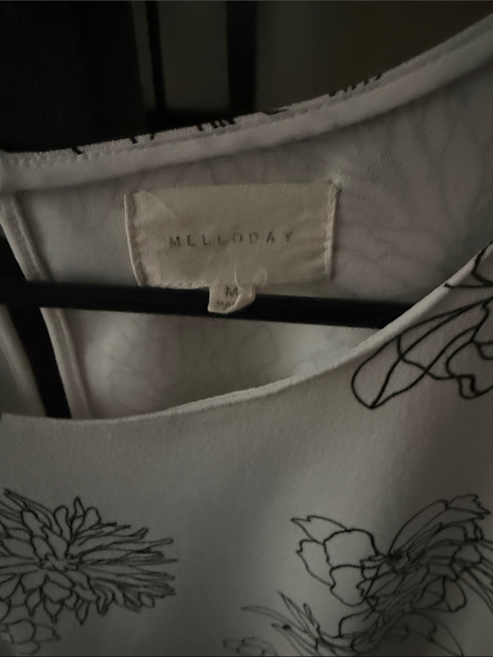 MELLODAY White Short Sleeve Floral Line-Print Blouse - Picture 3 of 4
